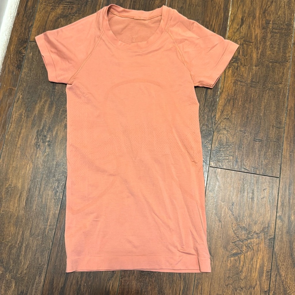 Lululemon top